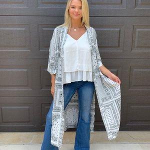 Kimono bandanna black and white print